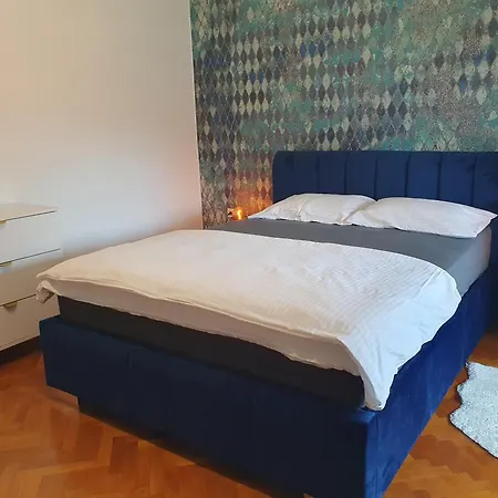 Sasha Апартаменты