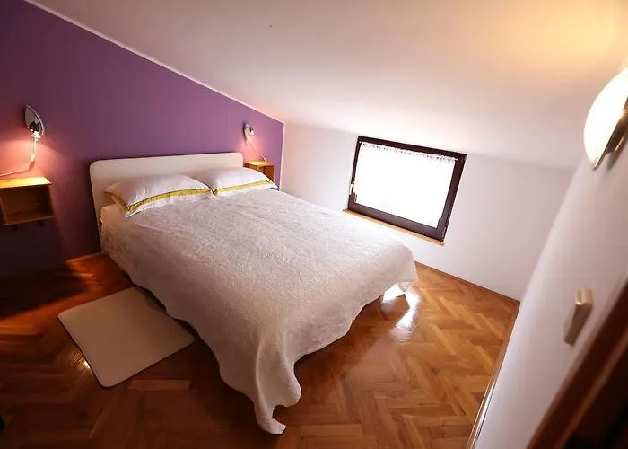Sasha Apartment *
