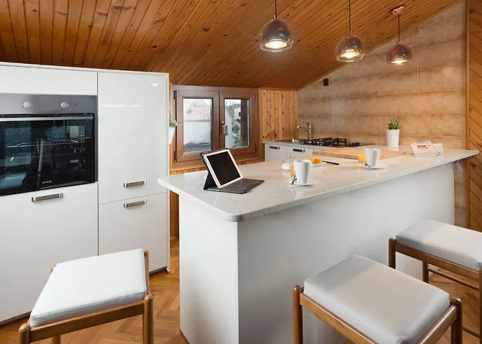 Sasha Apartment *