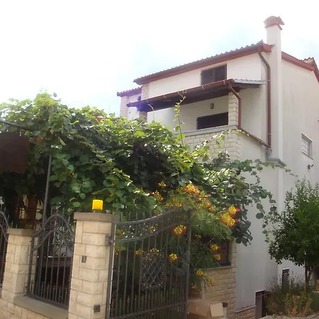 Sasha Apartamento Pula